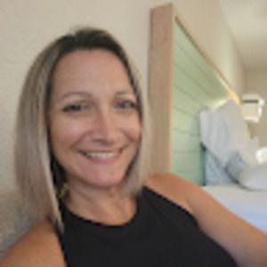 Meet your Posher, Suzanne